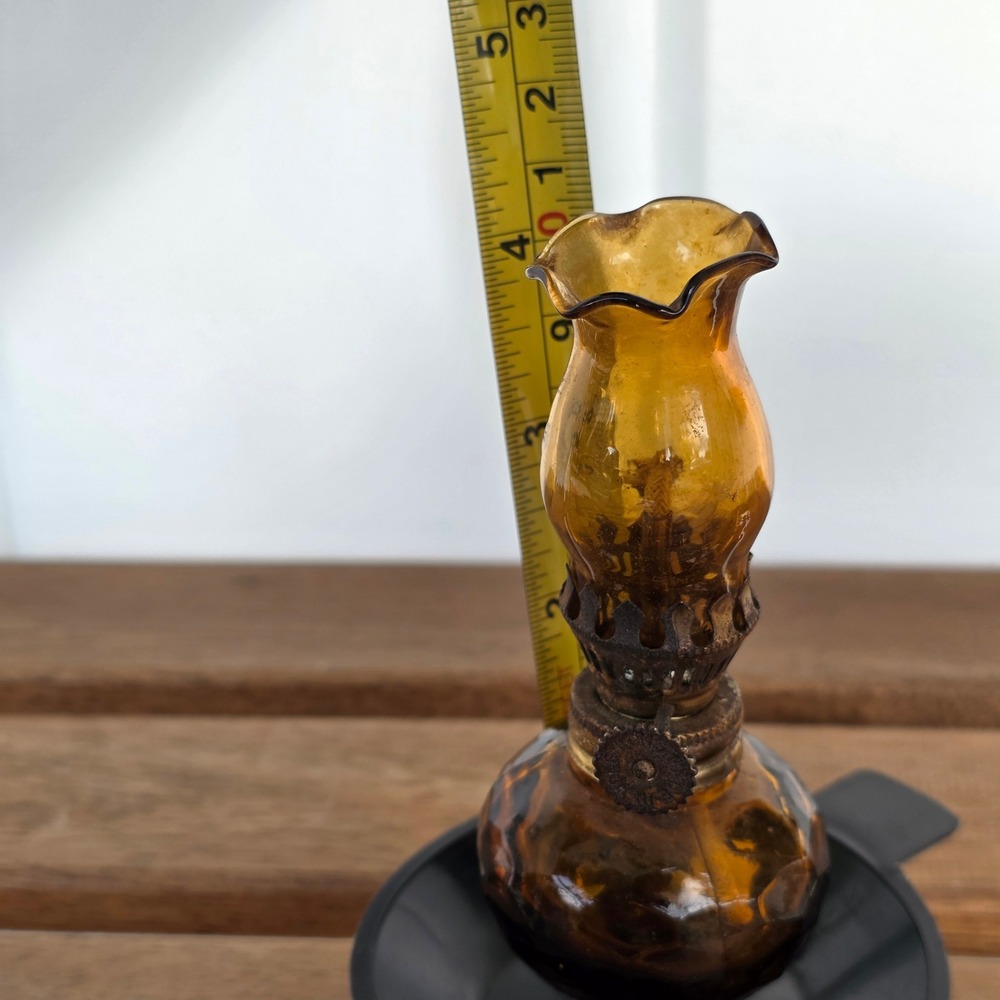 Vtg Home Decorative Products Amber Glass Miniature Oil Lamp hurricane ruffle - Picture 9 of 15